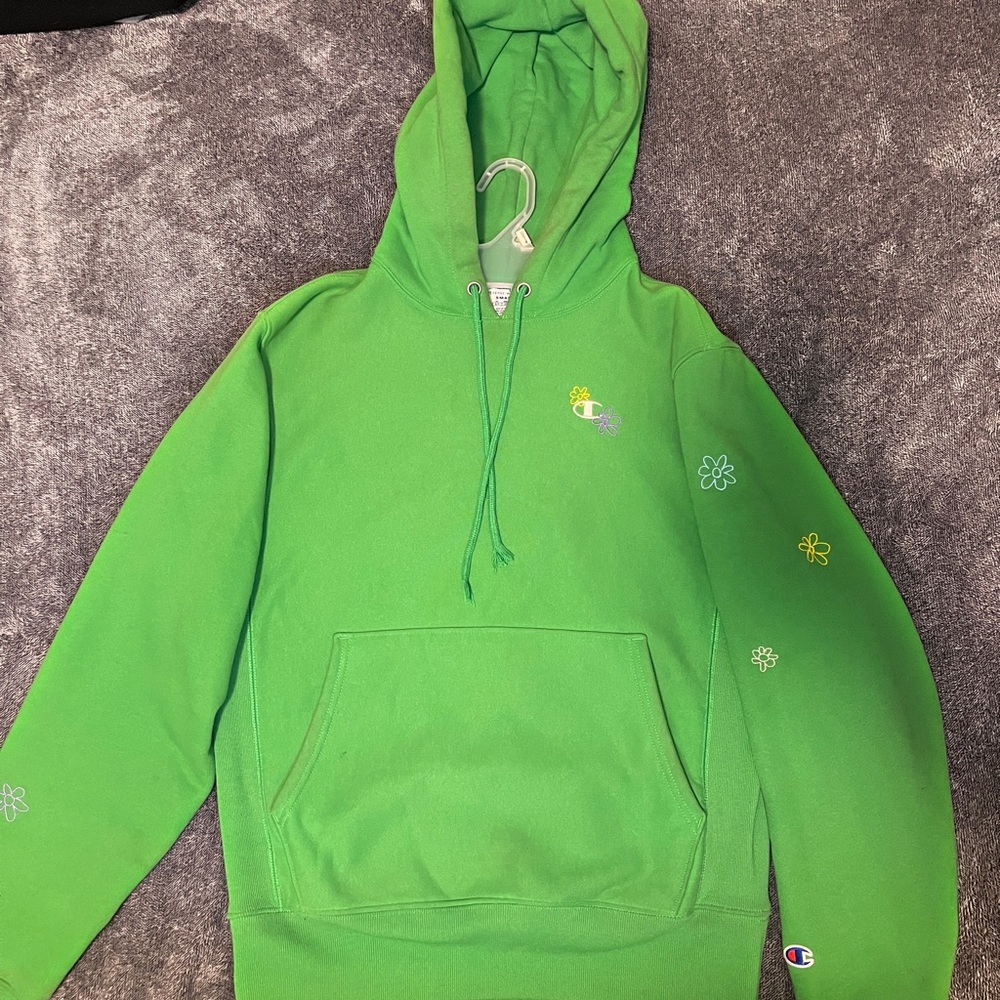 Champion Reverse Weave Green Floral Embroidered Hoodie- Men’s Size Small